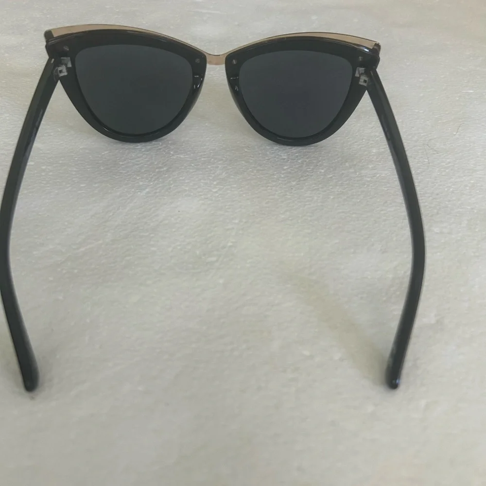 Prive Revaux Juliette sunglasses black with gold trim cat eye polarized